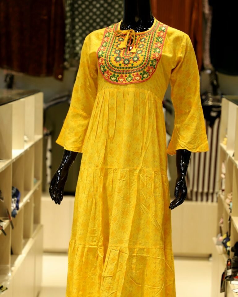 Embroidered cotton kurta on a mannequin